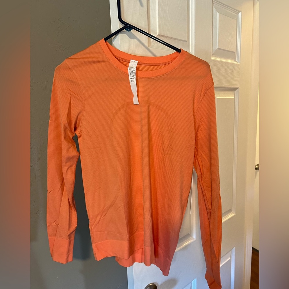 Lululemon women’s swiftly long sleeve top